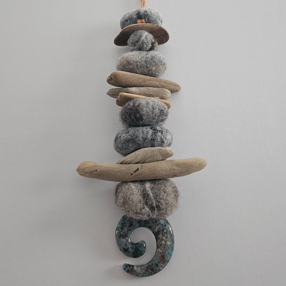 NWOT Felted Wool Rock Cairn Driftwood Wall Diffuser Zen Handcrafted